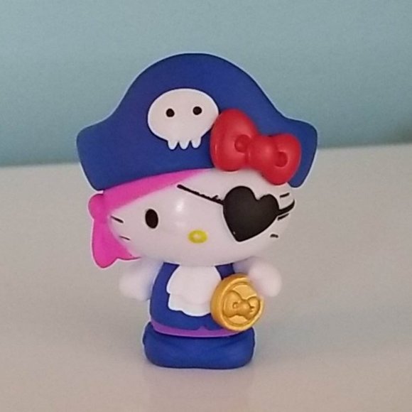 sanrio-toys-hello-kitty-sanrio-pirate-2-vinyl-toy-collectible